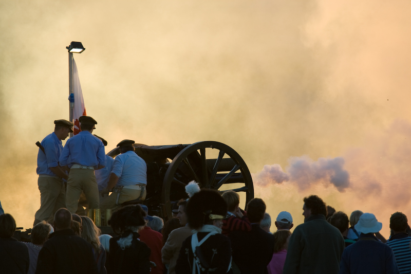 Tires des canons pendant le concert... Excellent