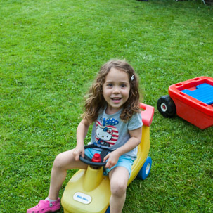 Henley-on-Thames - 31 May 2014 / Alana playing around
