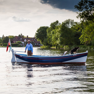 Henley-on-Thames - 11 June 2014 / I just love this old wooden boat